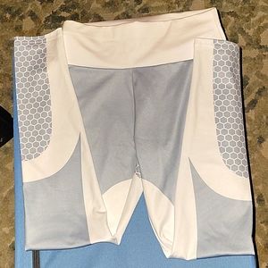 FIT CONTOURING YOGA LEGGINGS